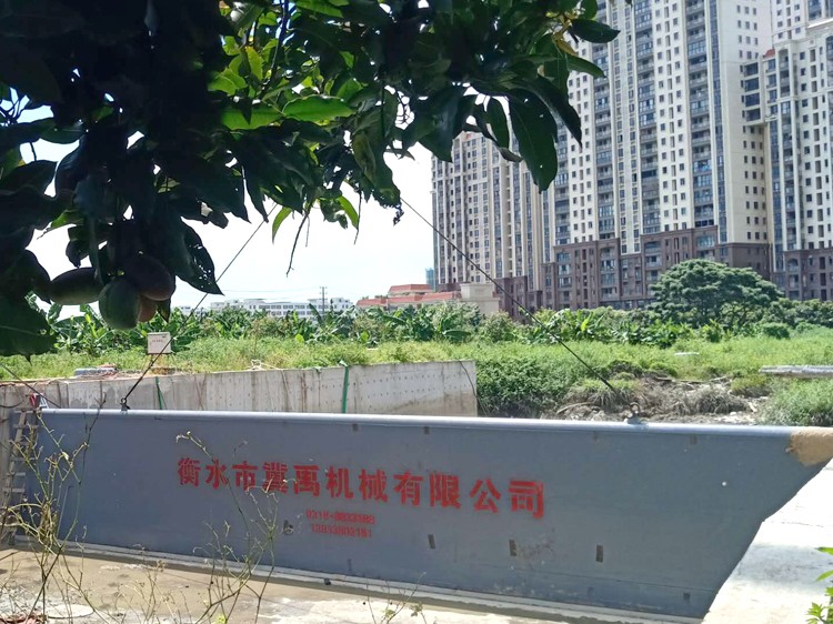 18mX2.8m旋轉(zhuǎn)鋼壩工程案例